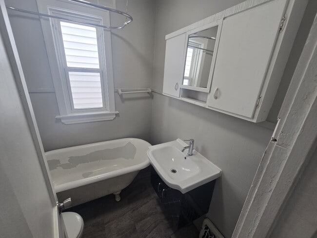 Photo du bâtiment - 1410 Lincoln Ave