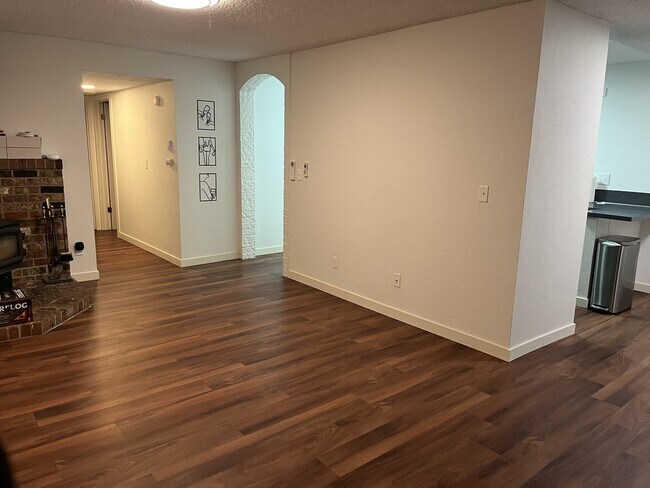 Foto del edificio - 4507 Lexington Pl NE