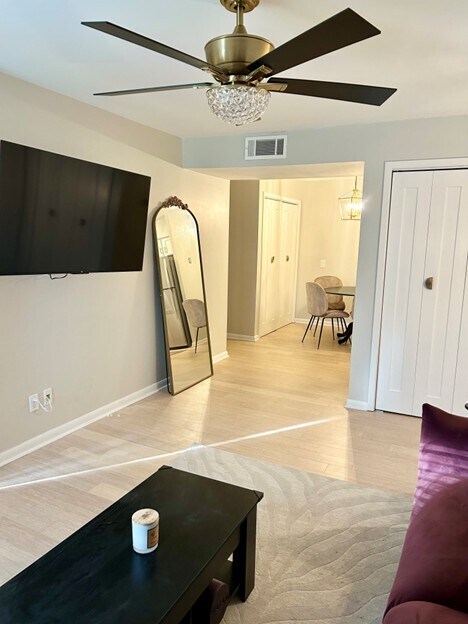 Foto principal - 3207 Heathstead Pl