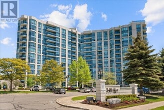 Building Photo - 340 Watson St W