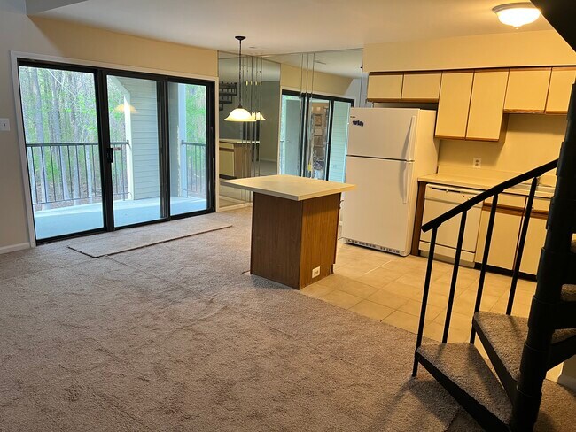 Building Photo - 31 Bridgewater Dr