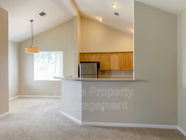 Foto del edificio - 8358 S Independence Cir