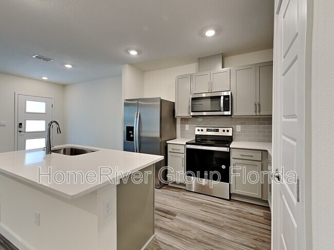 Building Photo - 258 Capulet Cv
