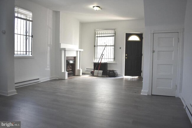 Foto del edificio - 10 S 62nd St