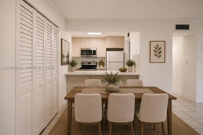 Foto del edificio - 8895 Fontainebleau Blvd