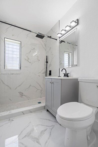 Foto del edificio - 15900 NW 18th Ave