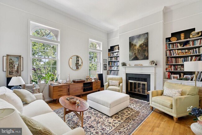 Foto del edificio - 1272 S Washington St