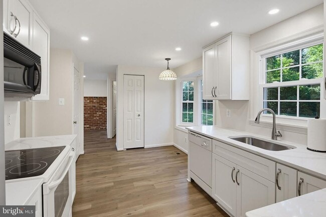 Foto del edificio - 18904 Blue Heron Ln