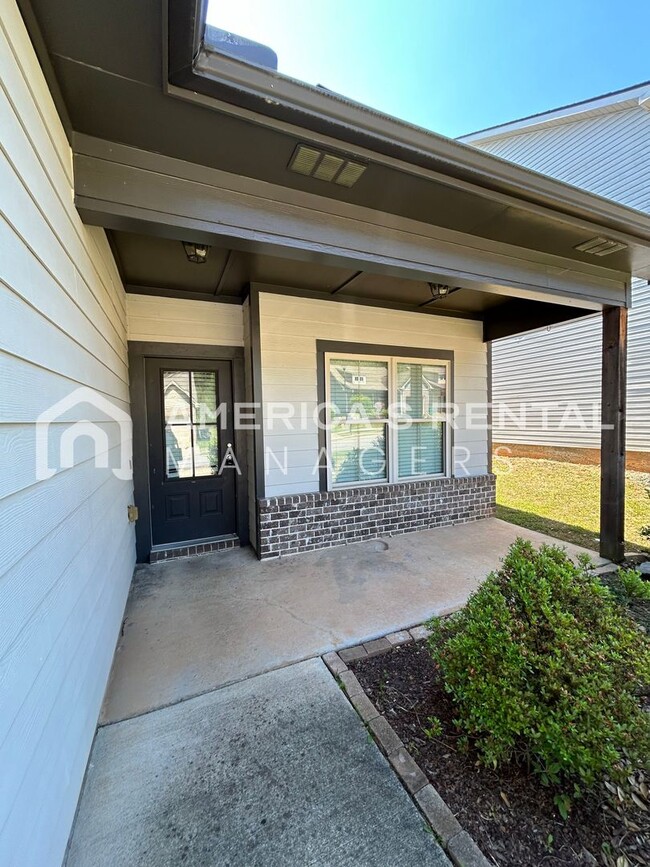 Building Photo - Home Available for Rent in Margaret, AL! Sign a 13 Month Lease by 7/31/26 to receive HALF-OFF ONE...