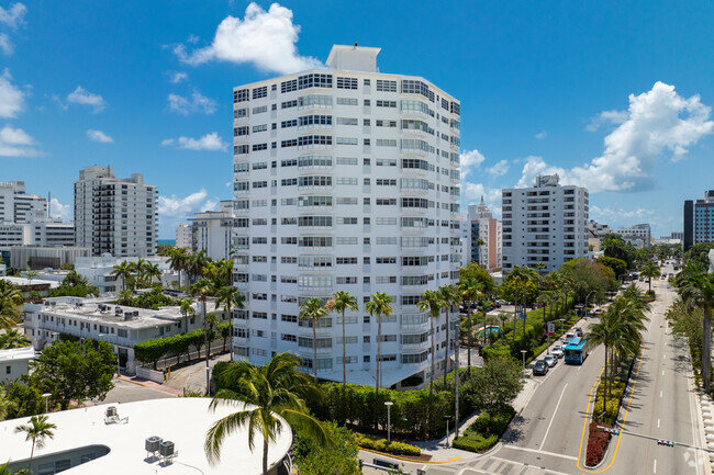 Building Photo - Octagon Towers