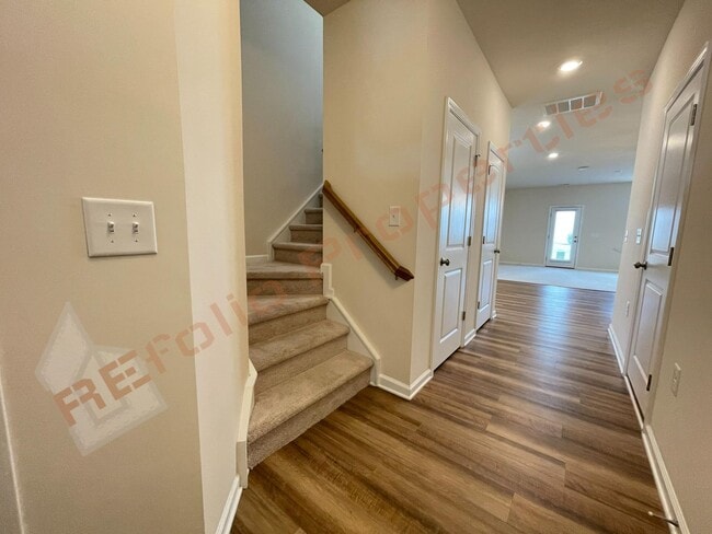 Photo - 1211 Homecoming Way