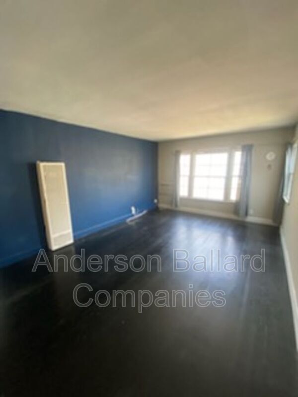 Building Photo - 1406 S Highland Ave