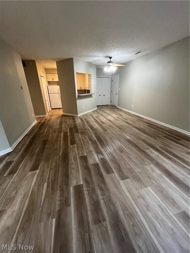 Foto del edificio - 320 Village Pointe Dr
