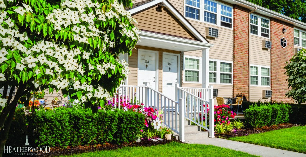 Hillcrest Village Apartments Holbrook, NY