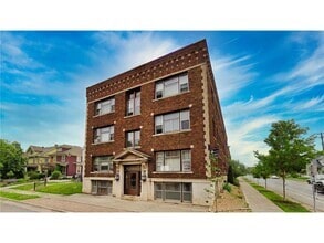 Building Photo - 2545 Garfield Ave