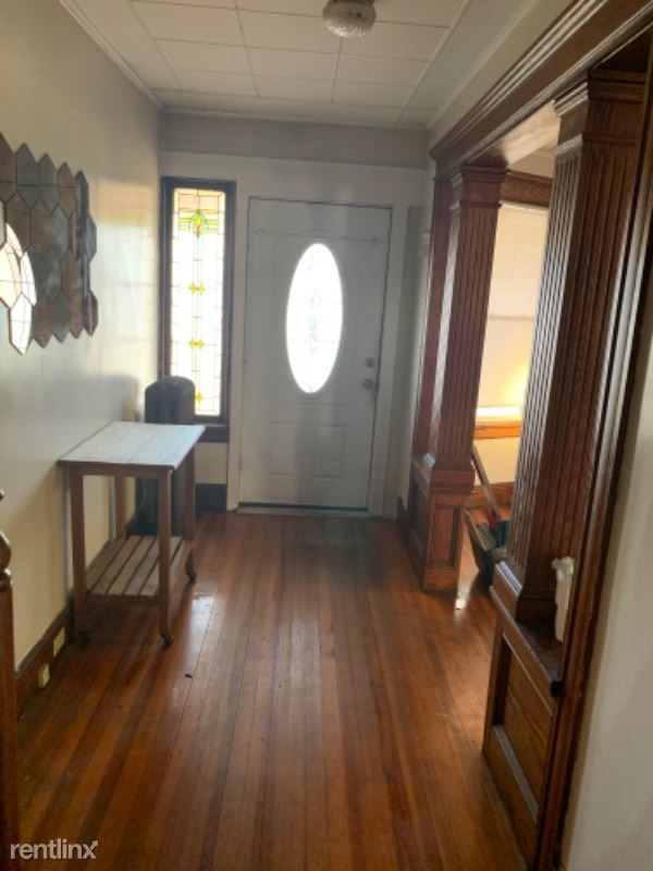 Building Photo - 2 br, 1 bath Apartment - 668 E Broadway