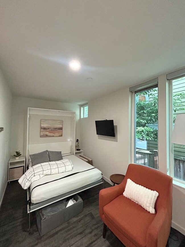 Interior Photo - 741 Harvard Modern studios with w/d in unit!