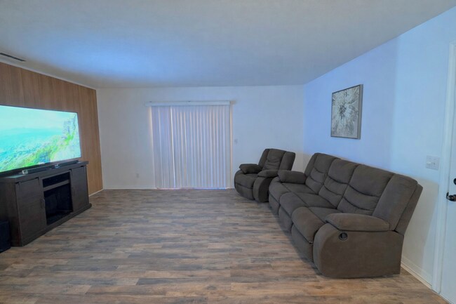 Foto del edificio - 101 Bent Tree Dr