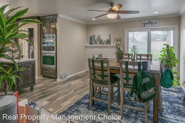 Foto del edificio - 3 br, 2 bath House - 561 E Cassidy St