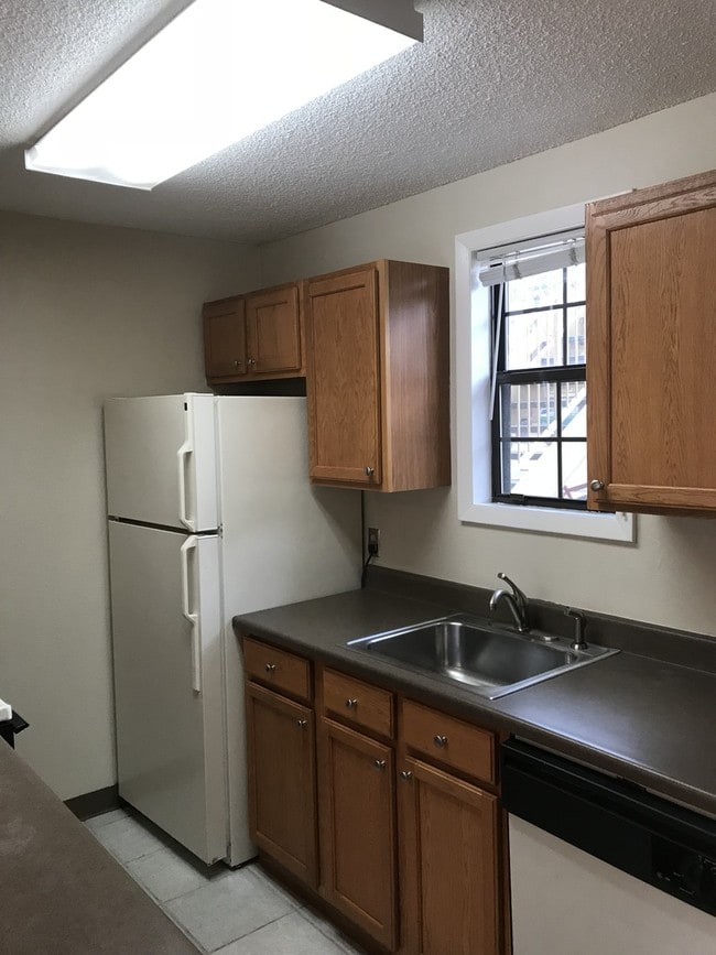 Building Photo - 2BD/1.5BA Boulder Condo *No Undergrads*