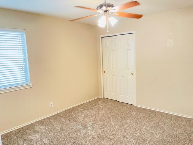 Foto del edificio - 3 Bedroom Single Family Home in San Antonio