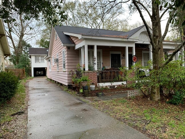 Building Photo - 1412 Old Shell Rd