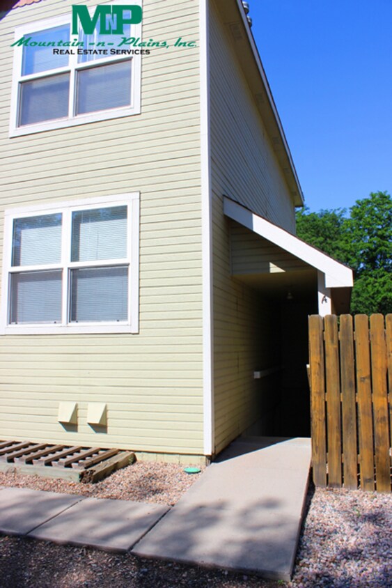 Foto principal - 526 S Whitcomb St