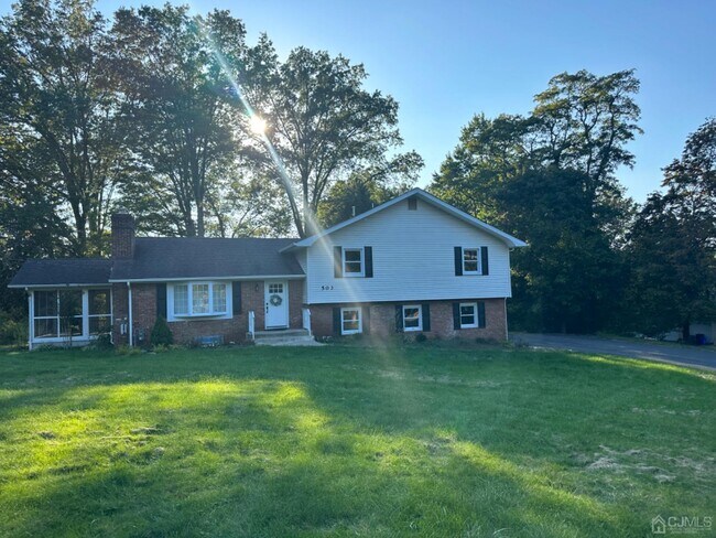 Building Photo - 503 Warrenville Rd