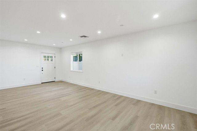 Building Photo - 14014 Hubbard St