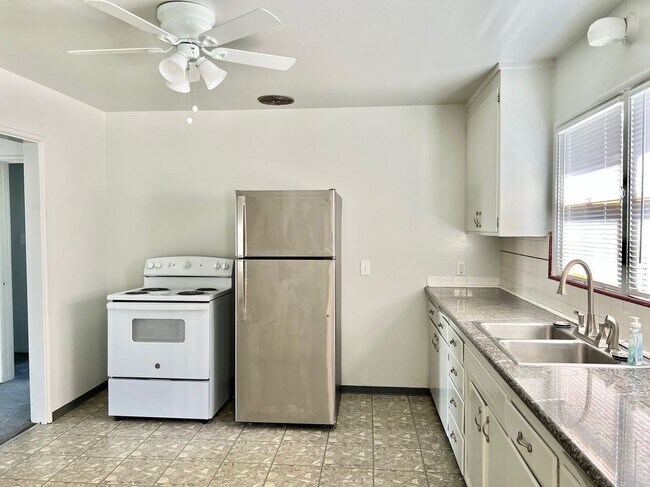 Foto del edificio - 3594 Somerset Ave