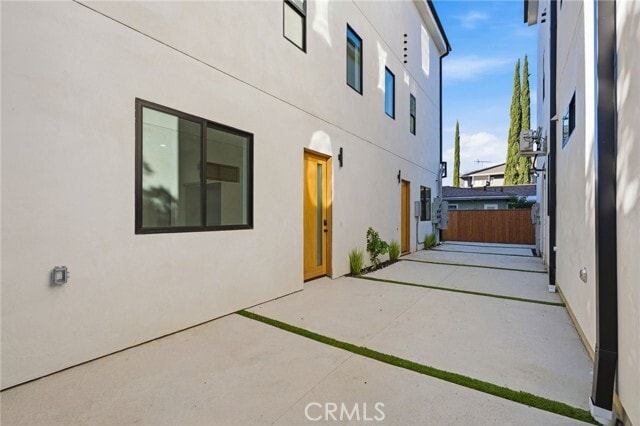 Foto del edificio - 13602 Burbank Blvd