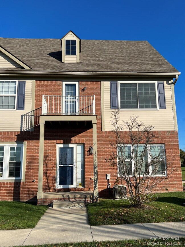 Foto del edificio - 3073 Cloverly Ct