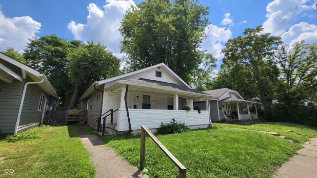 Building Photo - 1609 S Randolph St