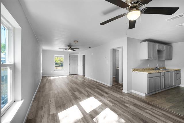 Foto del edificio - 704 SE 13th St