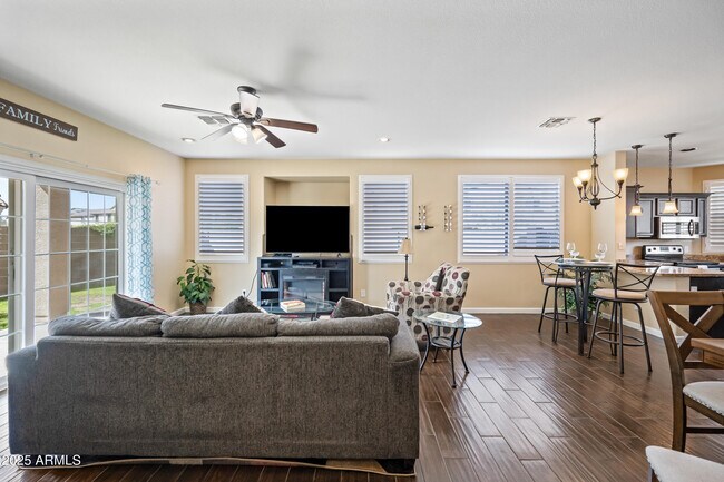 Foto del edificio - 15646 N 20th Ave