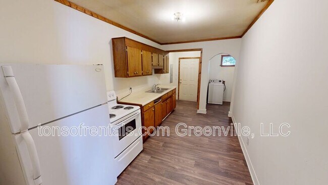 Foto del edificio - 265-C Edwards Ave.