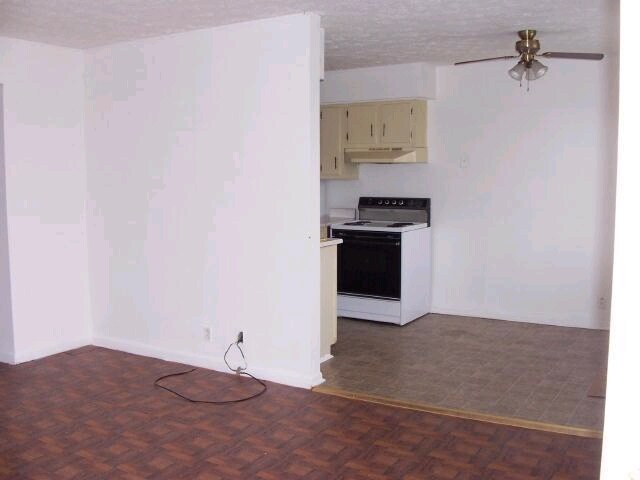Building Photo - 1601 Steadmantown Ln