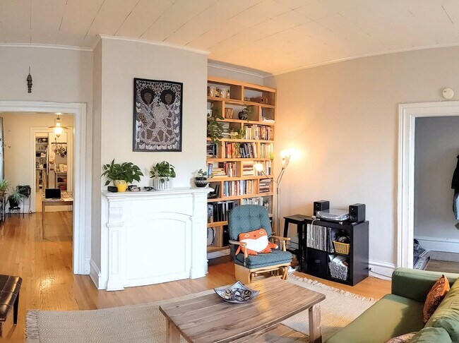 Sala de estar - 444 N Tioga St
