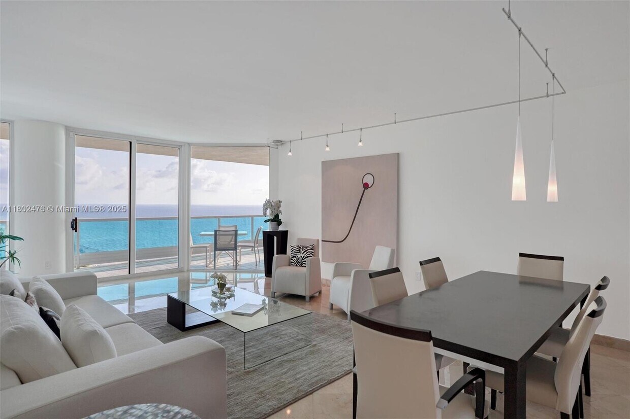 Foto principal - 5025 Collins Ave