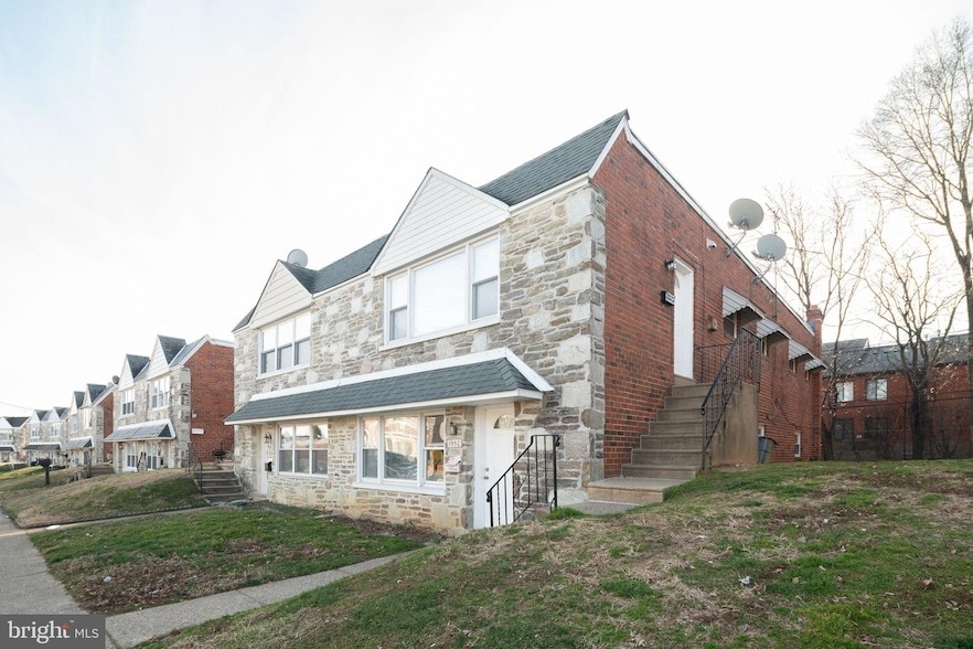 Primary Photo - 1950 Goodnaw St