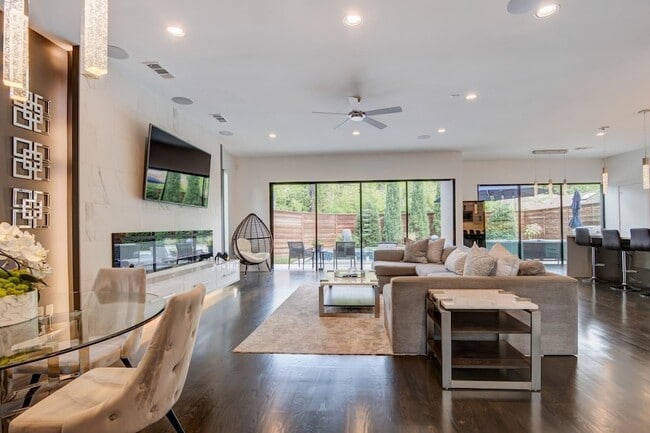 Foto del edificio - 5017 Milam St