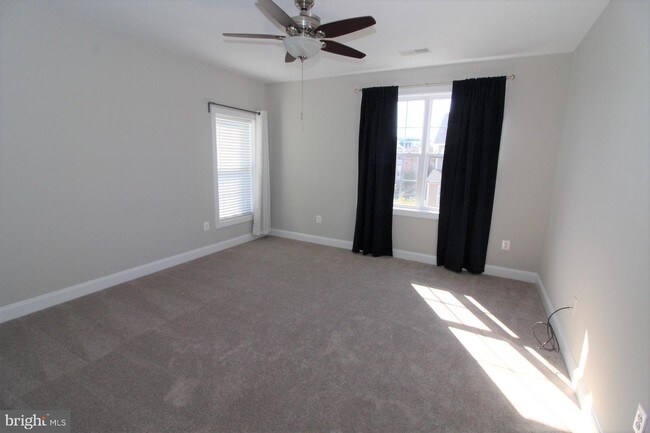 Building Photo - 2653 Sheffield Hill Way