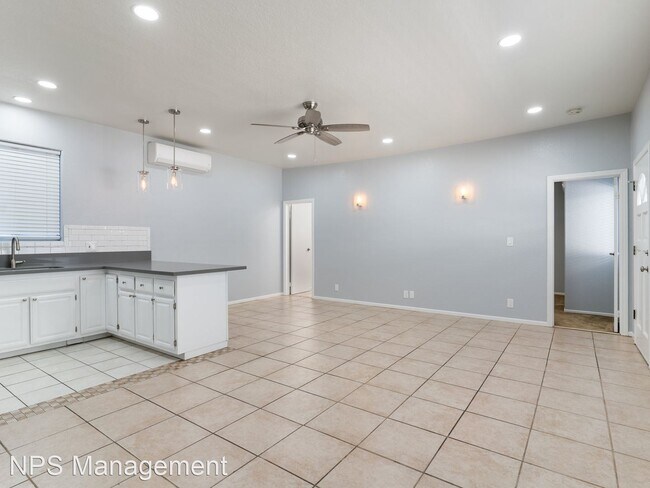 Foto del edificio - 2 br, 2 bath Apartment - 1116-1122 E 1st S...