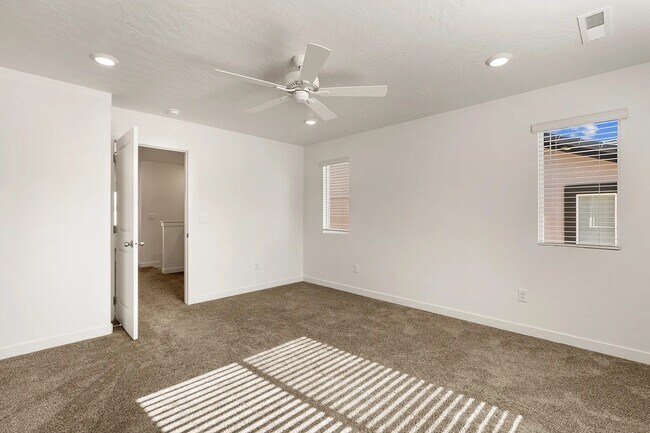 Foto del edificio - 1737 S Devils Garden Ln
