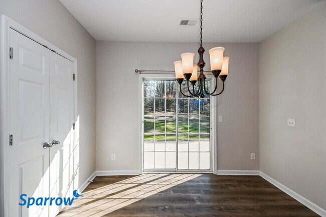 Building Photo - 246 Lilyfield Ln