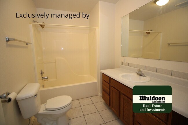 Foto del edificio - Pet Friendly and Spacious HOME!! Available Soon!