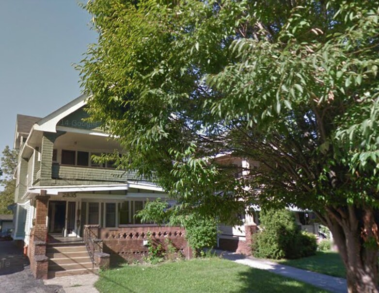 2835 Avondale Ave Cleveland Heights, OH 44118 – photo 2