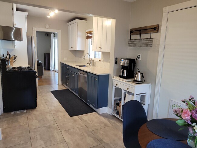 Foto del edificio - 1825 S Adams St