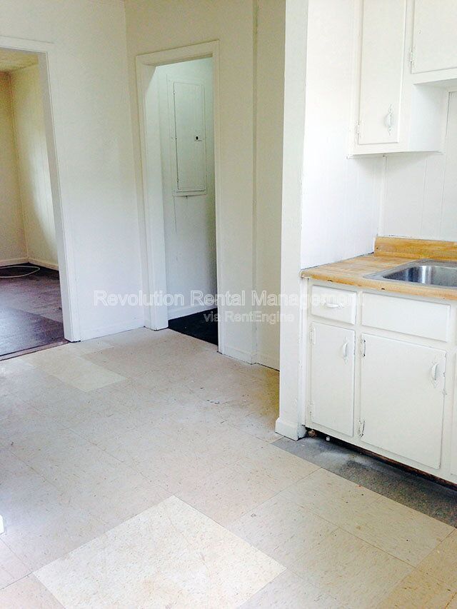 Building Photo - 721 English St