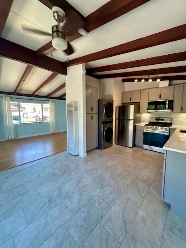 Building Photo - 4576 Auhay Dr